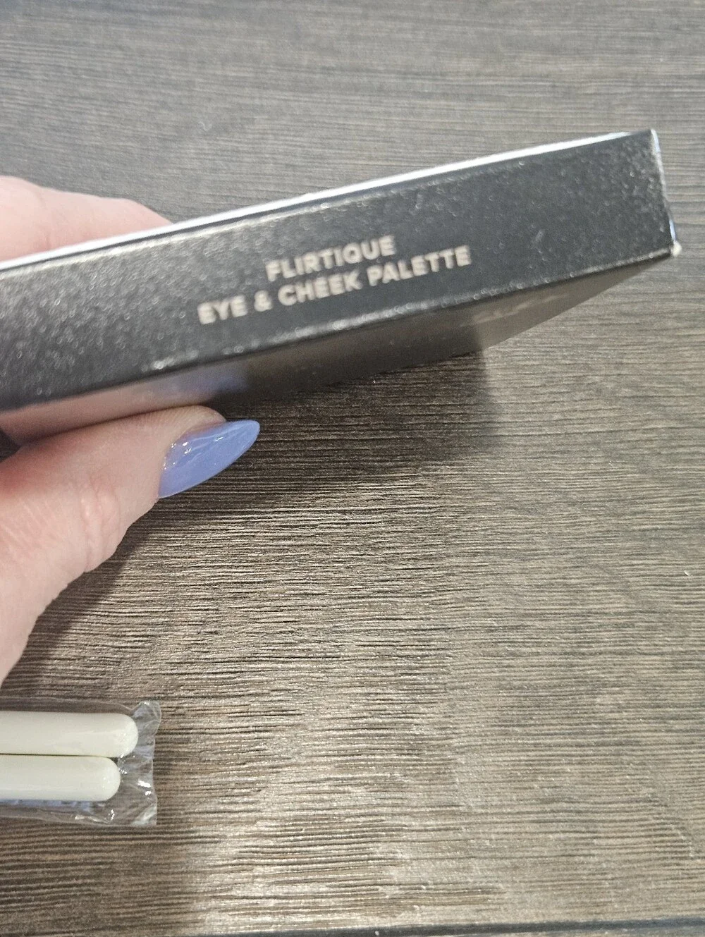 NEW Flirtique Eyeshadow & Cheek Palette — Pink Mauve Mix + 2 Brushes